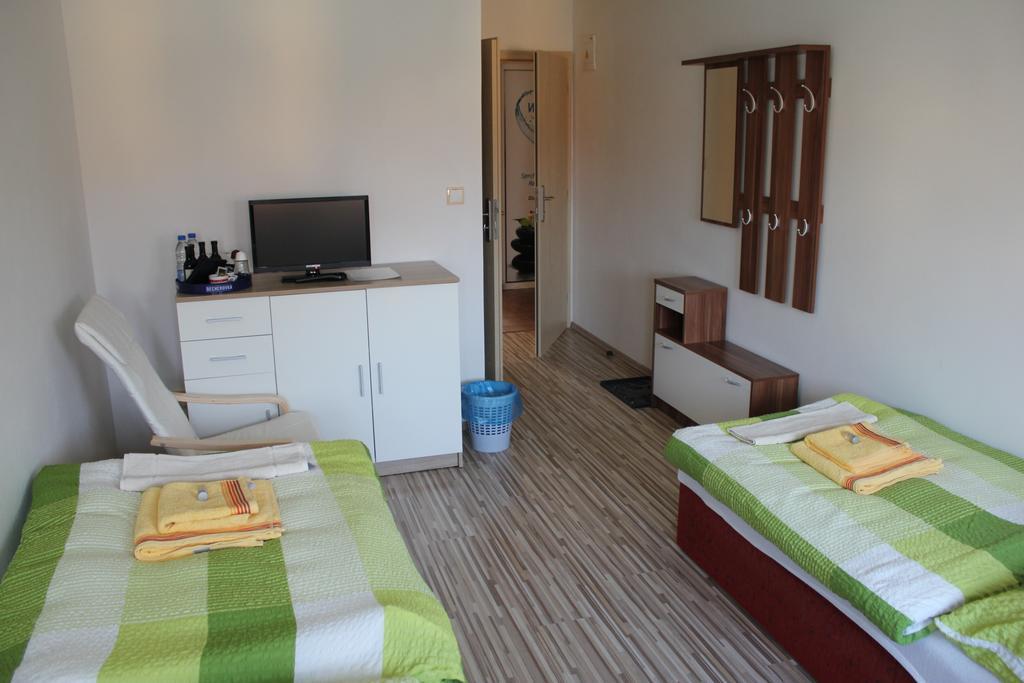 Penzion Piller Chvalín Zimmer foto